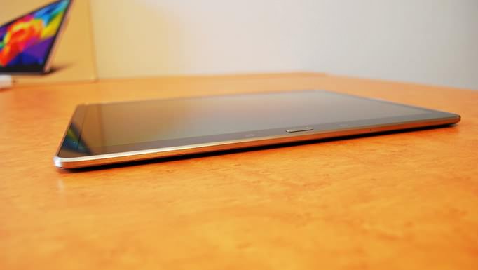 13_20141024_galaxy-tab-s-kaihuu