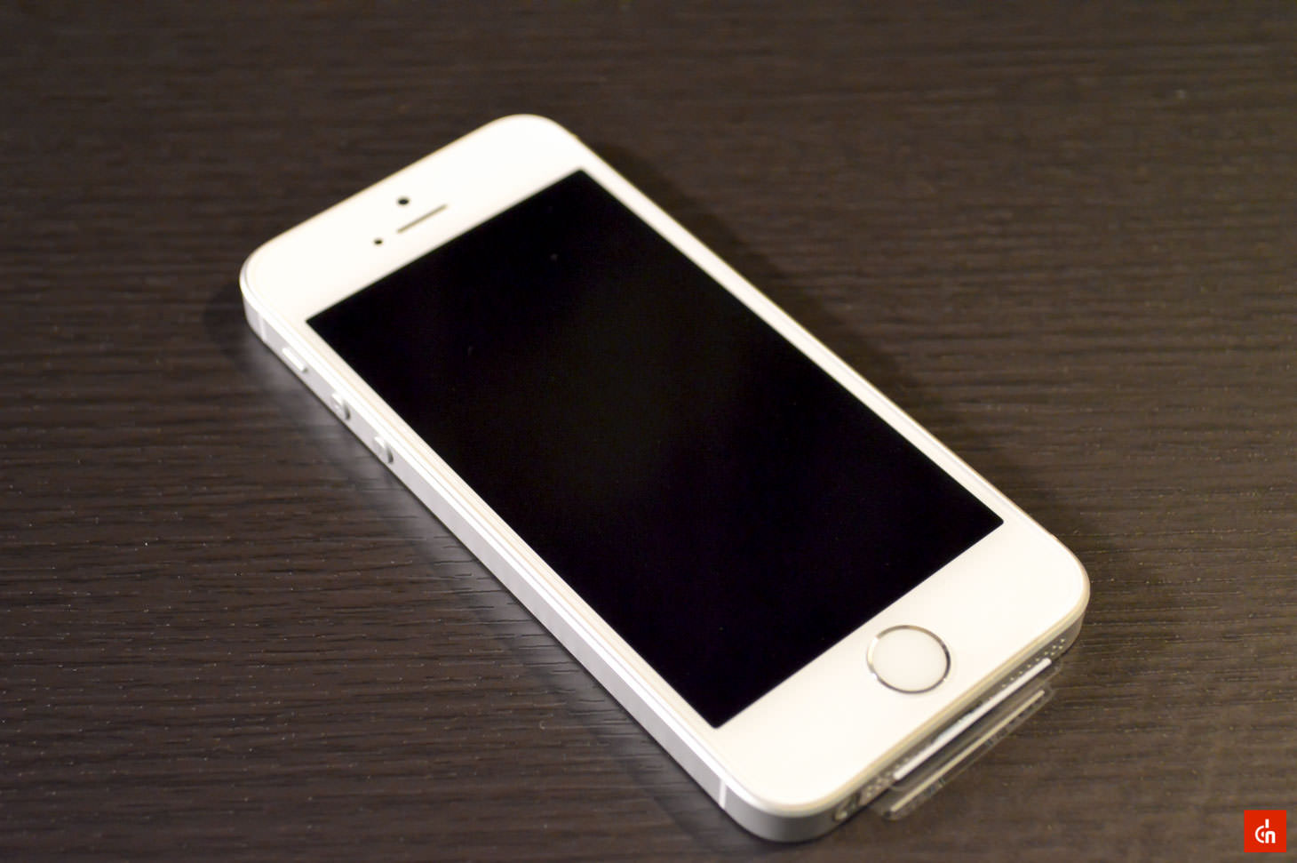 010_20160422_iphone-se-review