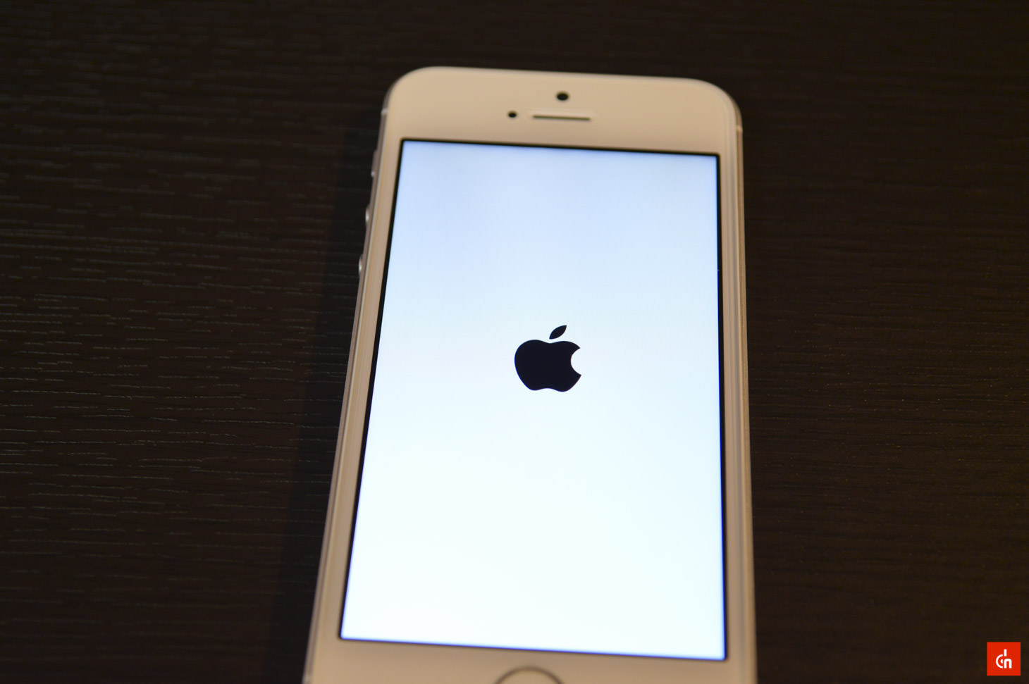 024_20160422_iphone-se-review