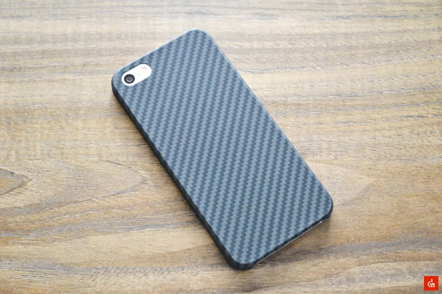 017_20160717_pitaka-carbon-iphonese-case