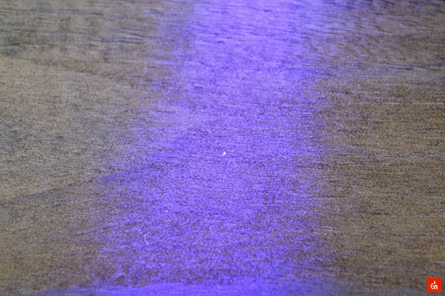 027_20160709_black-light
