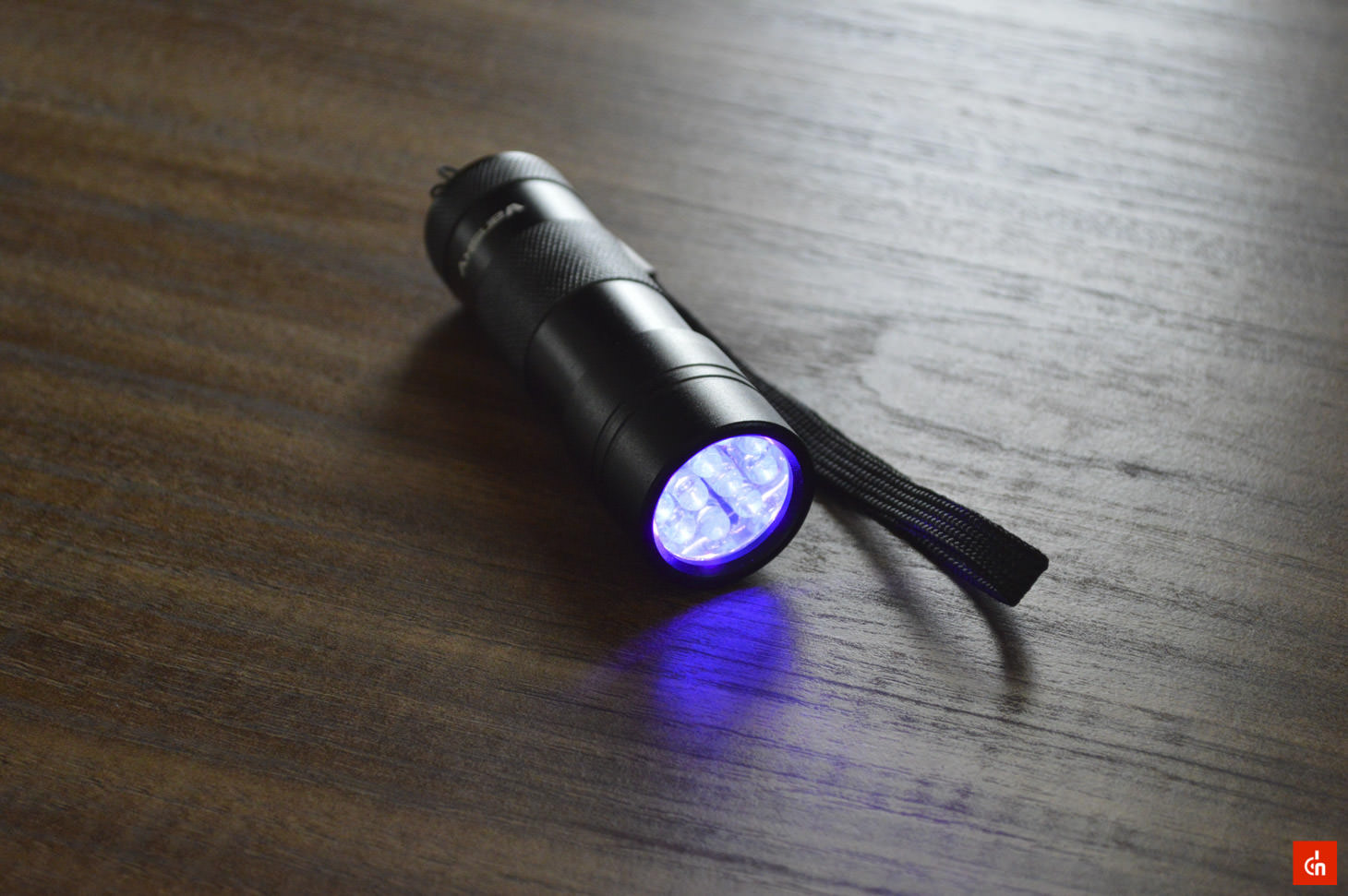 036_20160709_black-light