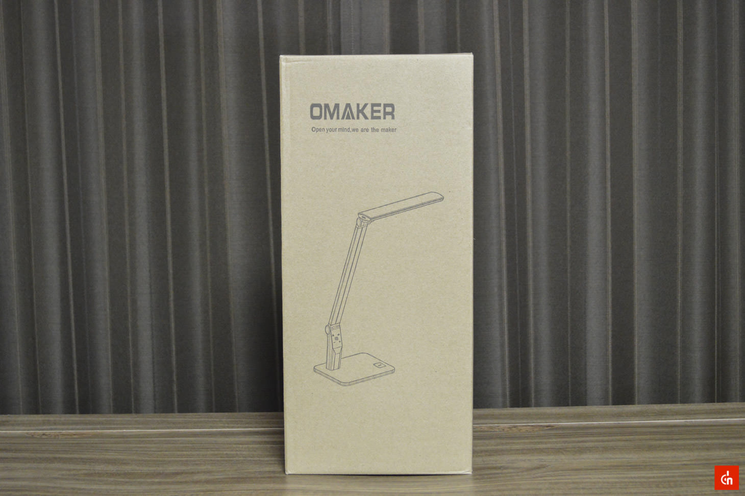 001_20160522_omaker-led-table-lamp