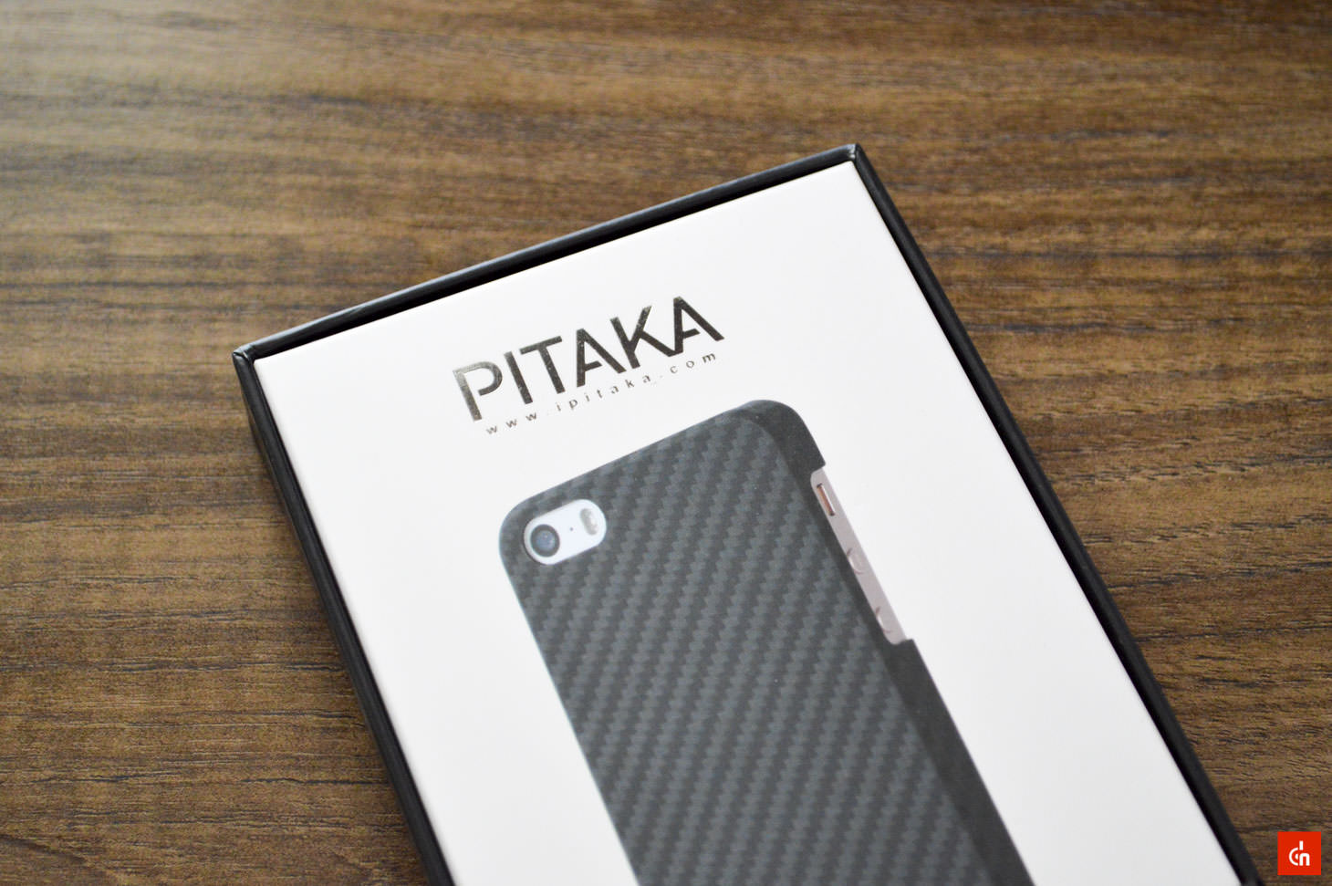 001_20160717_pitaka-carbon-iphonese-case